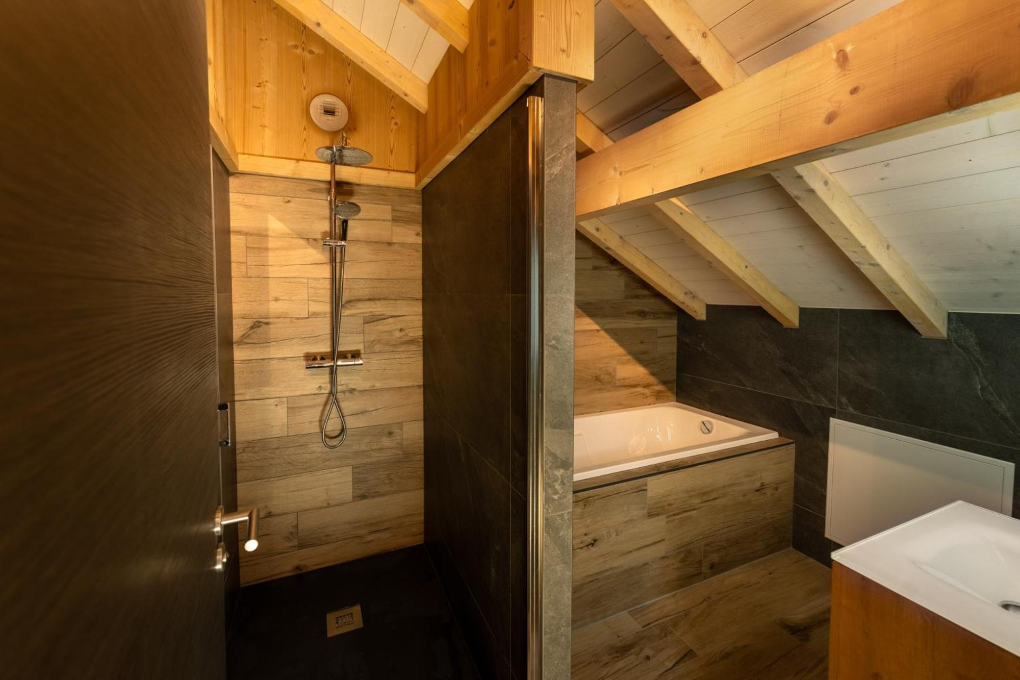 Chalet Nemesia Avec Spa A ジェラールメ エクステリア 写真